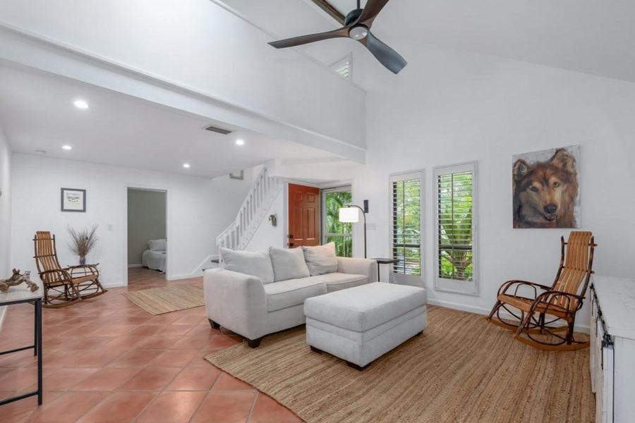 1271 Solana Rd #E4, Naples, FL 34103