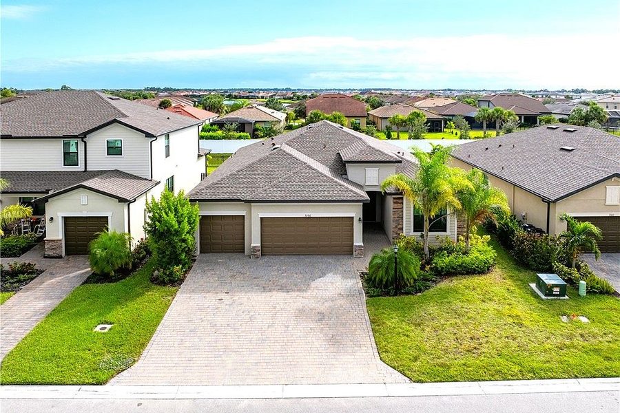 3296 Altimira Dr, Fort Myers, FL 33905