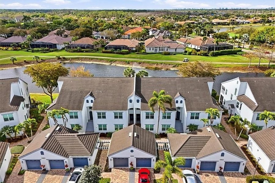5963 Sand Wedge #203, Naples, FL 34110