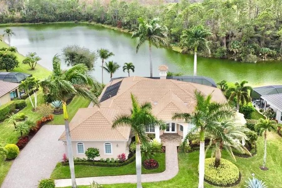 8064 Tiger Lily Dr, Naples, FL 34113
