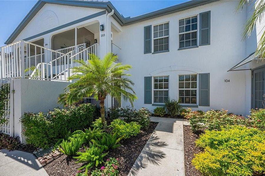 886 Tanbark Dr #103, Naples, FL 34108